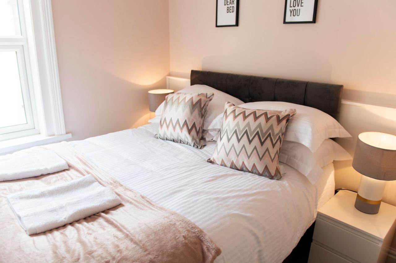 Charles Alexander Short Stay - Highcliffe Apartments Cleveleys Eksteriør bilde