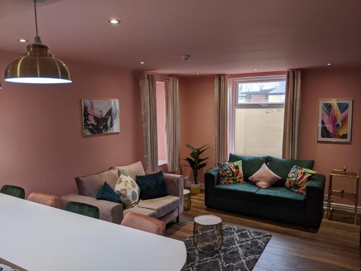 Charles Alexander Short Stay - Highcliffe Apartments Cleveleys Eksteriør bilde