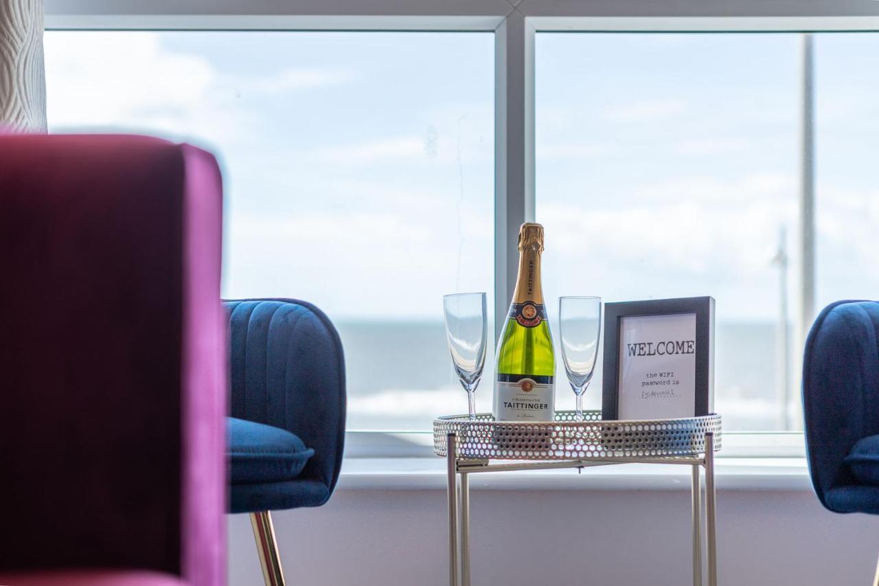 Charles Alexander Short Stay - Highcliffe Apartments Cleveleys Eksteriør bilde