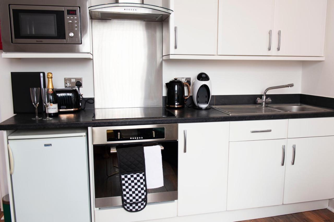 Charles Alexander Short Stay - Highcliffe Apartments Cleveleys Eksteriør bilde