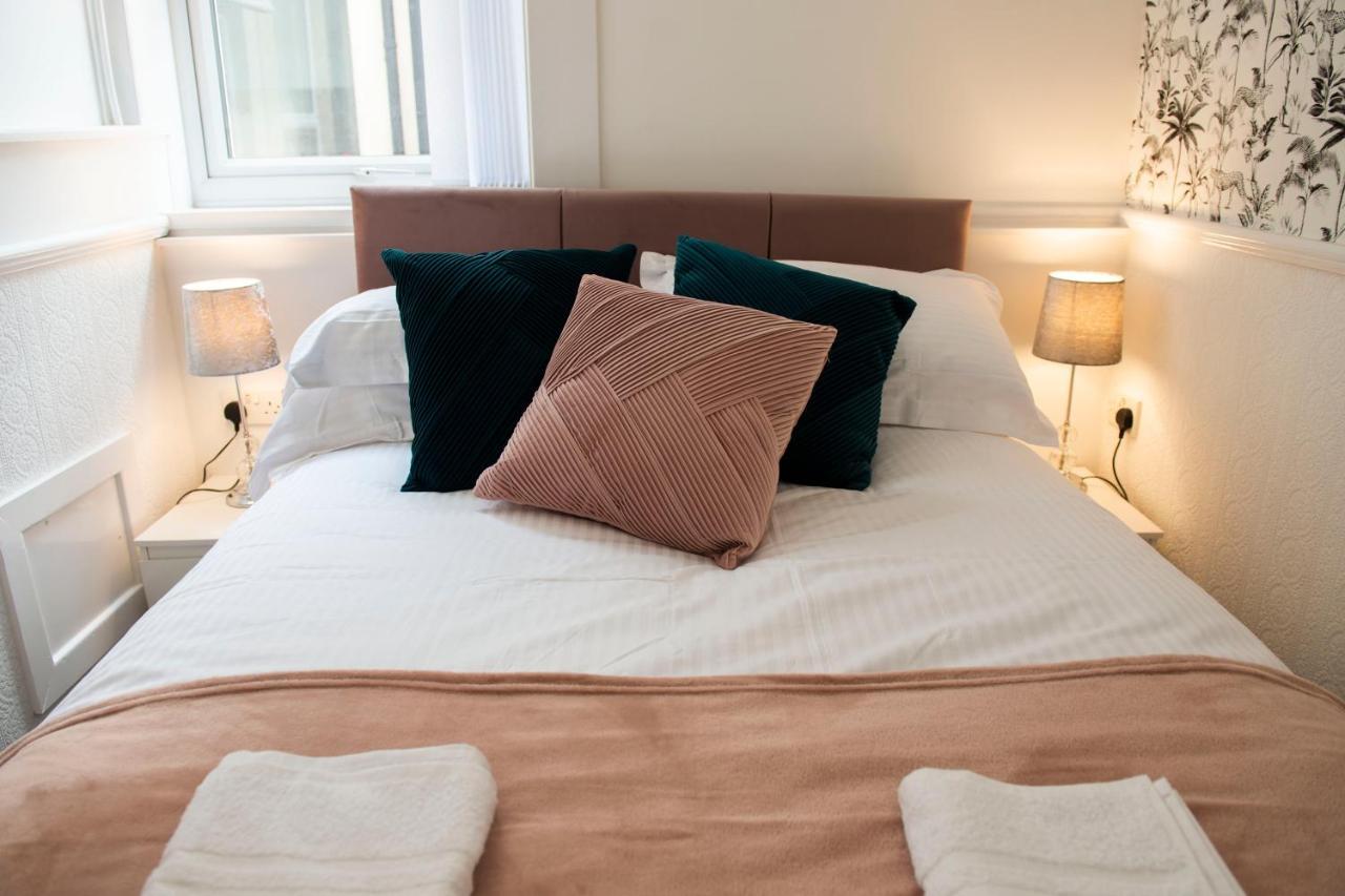 Charles Alexander Short Stay - Highcliffe Apartments Cleveleys Eksteriør bilde