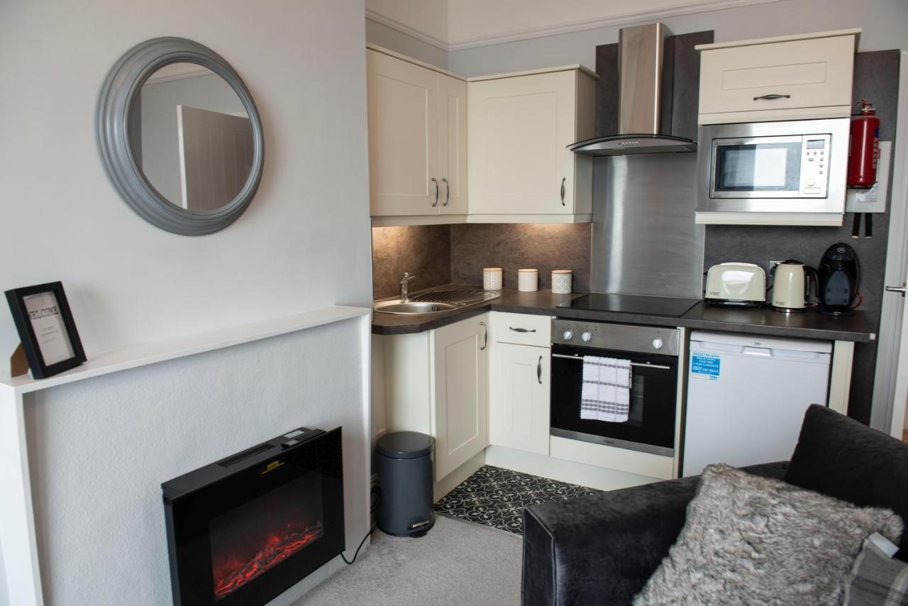 Charles Alexander Short Stay - Highcliffe Apartments Cleveleys Eksteriør bilde