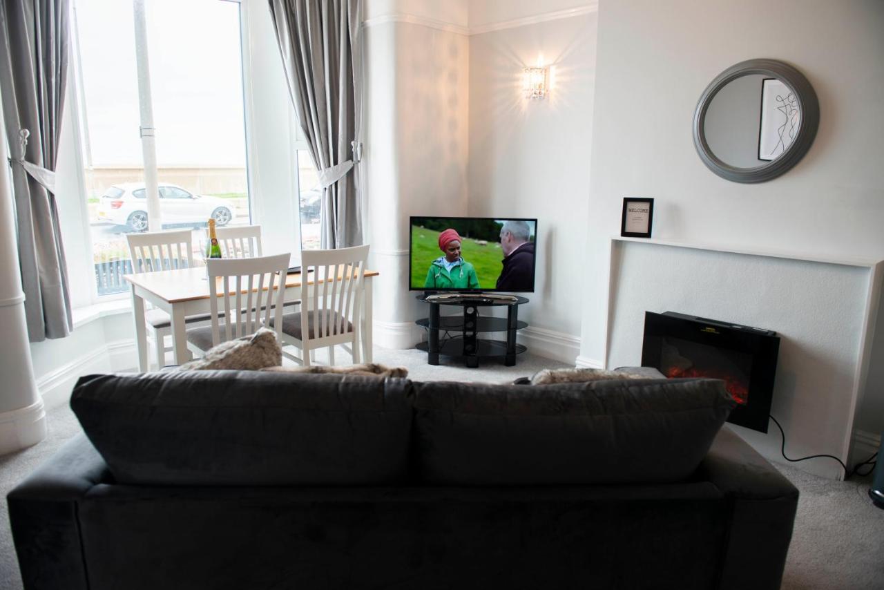 Charles Alexander Short Stay - Highcliffe Apartments Cleveleys Eksteriør bilde