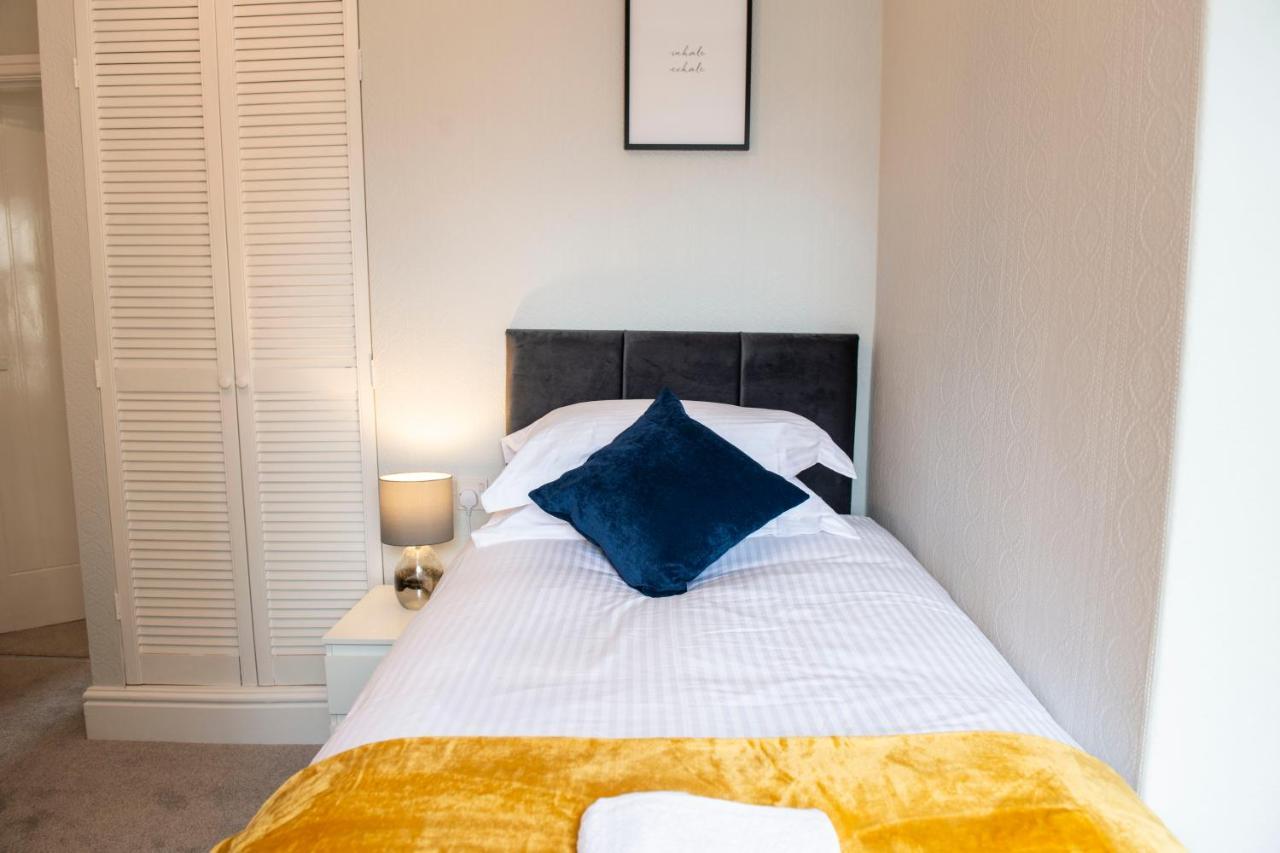 Charles Alexander Short Stay - Highcliffe Apartments Cleveleys Eksteriør bilde