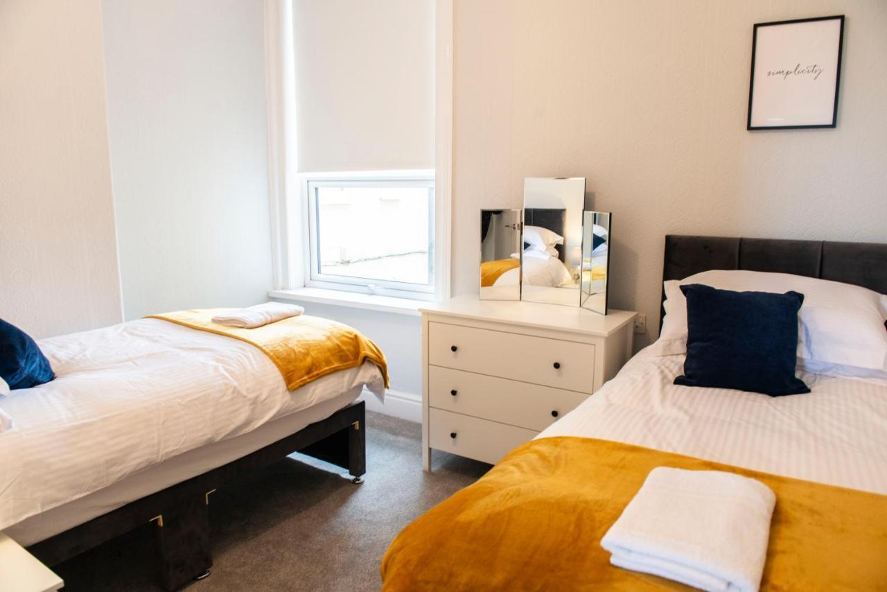 Charles Alexander Short Stay - Highcliffe Apartments Cleveleys Eksteriør bilde