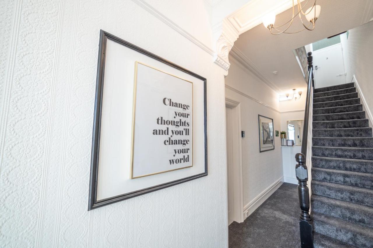 Charles Alexander Short Stay - Highcliffe Apartments Cleveleys Eksteriør bilde