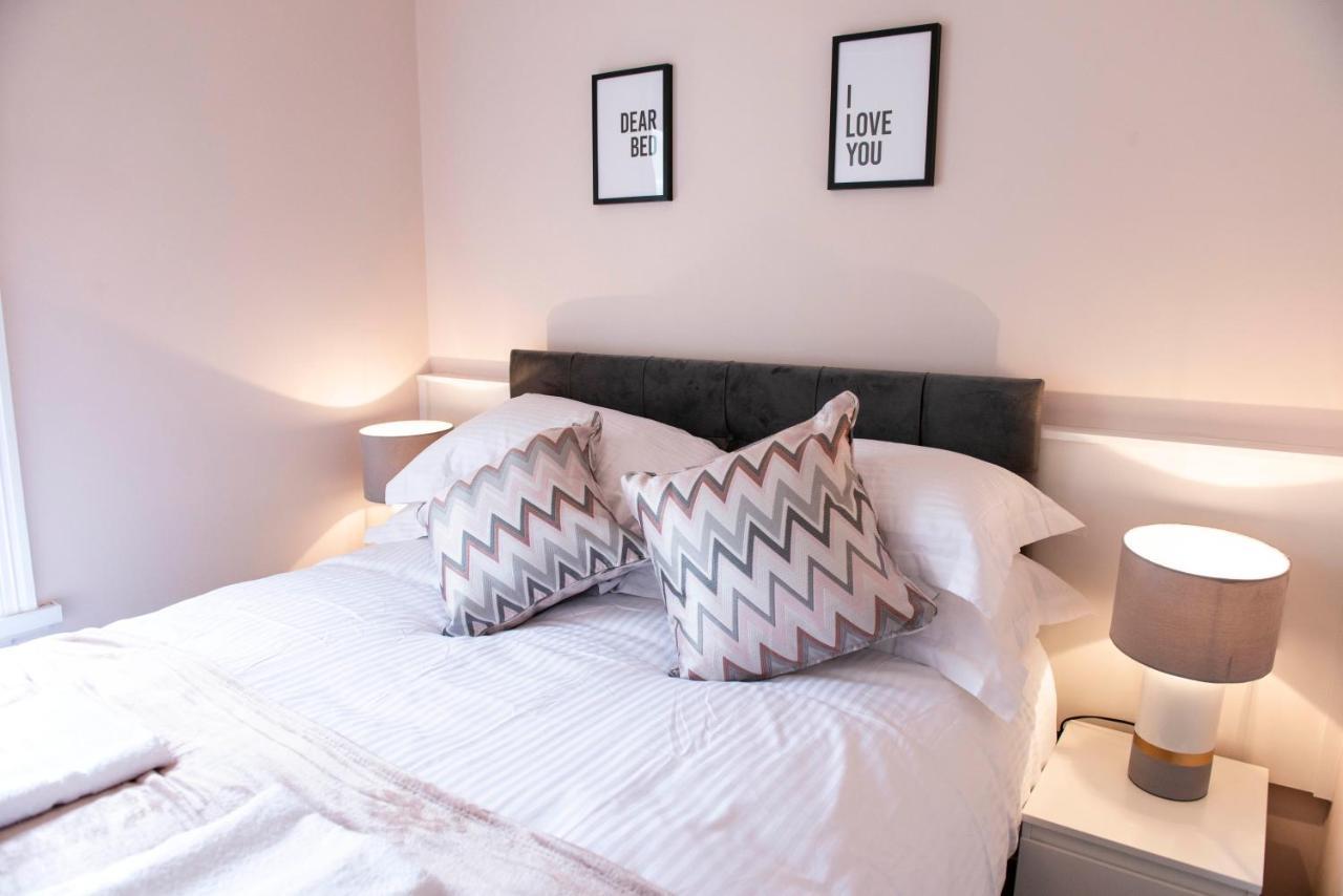 Charles Alexander Short Stay - Highcliffe Apartments Cleveleys Eksteriør bilde