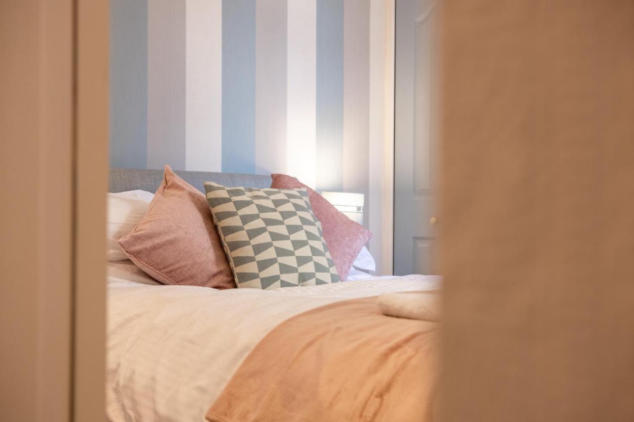 Charles Alexander Short Stay - Highcliffe Apartments Cleveleys Eksteriør bilde